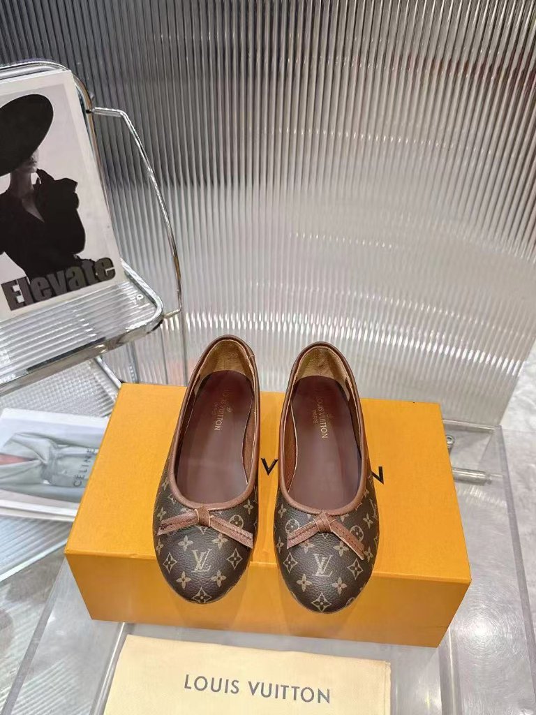 Louis Vuitton Monogram Canvas Ballet Flats With Bow Detail